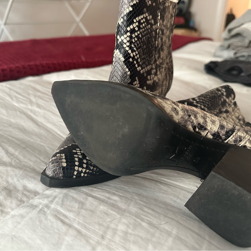 Snakeskin Pointed Toe Booties